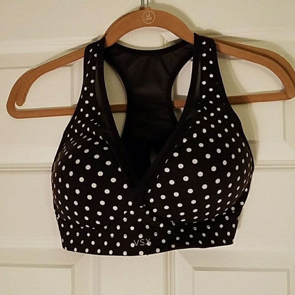 Padded push-up sports bra